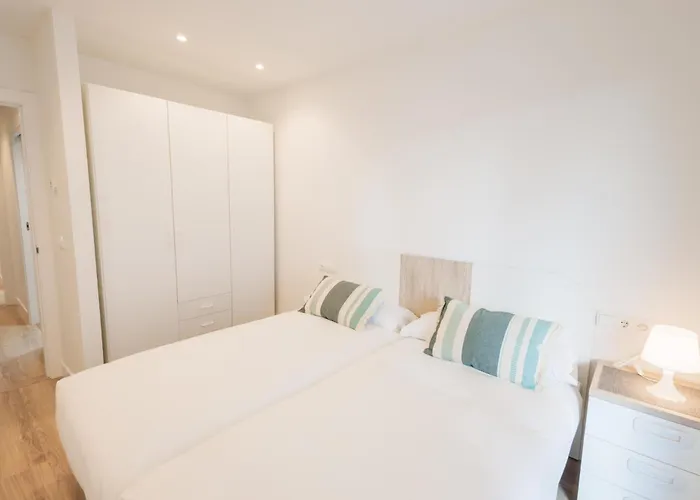 Inglet I Local Rentss شقة